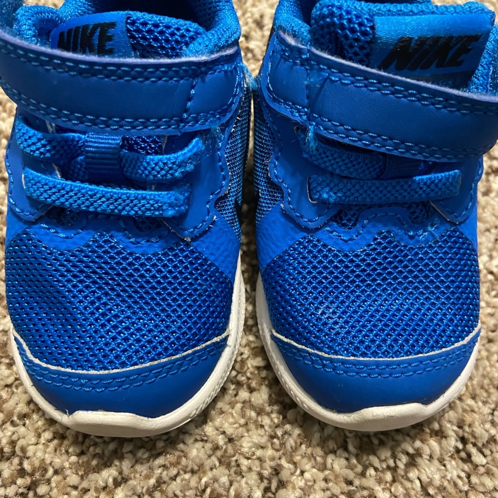Baby boy Nike walkers